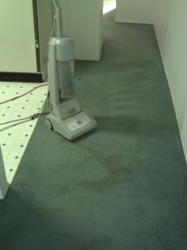 08-09-29Vacuuming3.jpg